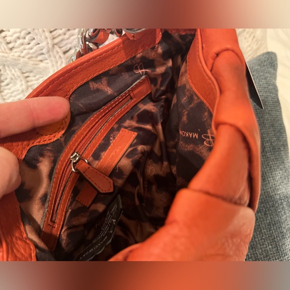B Makowsky Leather Mini Crossbody Hand Bag Chain Strap Pumpkin/ Burnt Orange NWT - Picture 3 of 12